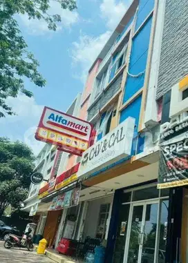 Disewakan Ruko Strategis 3 Lantai Siap Huni Riviera Gading Serpong