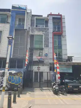 Ruko Komersil di Jl Proklamasi Menteng Jakarta Pusat