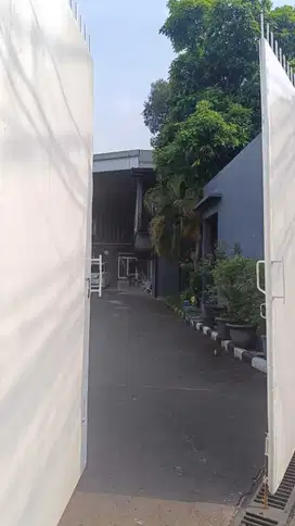 Workshop di Jl H Sinen Ragunan Ps Minggu Jaksel