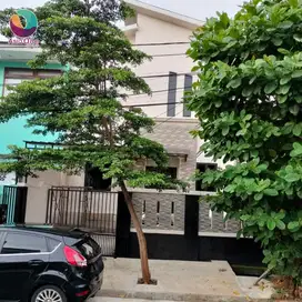 Dijual cepat rumah 2 lantai di bukit golf akses pintu tol cimanggis