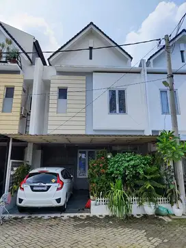 RUMAH CLUSTER di CIPAYUNG, JAKTIM