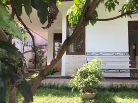 JUAL RUMAH VILLA DI CILEUNYI, TANAH LUAS, UDARA SEJUK BEBAS POLUSI