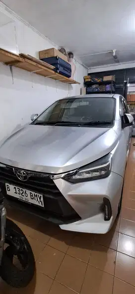 Mobil agya tahun 2024 silver