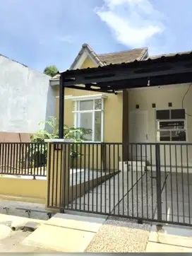 Disewakan Rumah 2KT, 1KM di Villa Dago Pamulang