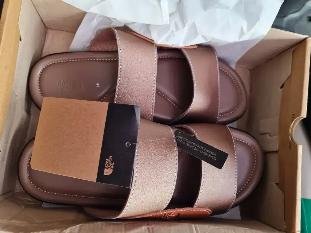 Jual murah sandal santai merk TNF , original