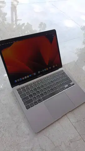 Macbook Air 2020 Retina i3