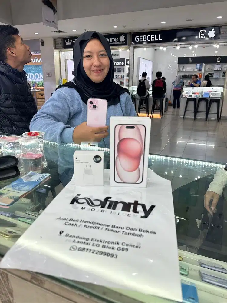 Iphone 15 128Gb baru garansi resmi bisa tukar tambah bisa cicilan juga
