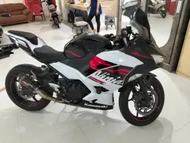 Ninja EX250W FI ABS KEYLESS