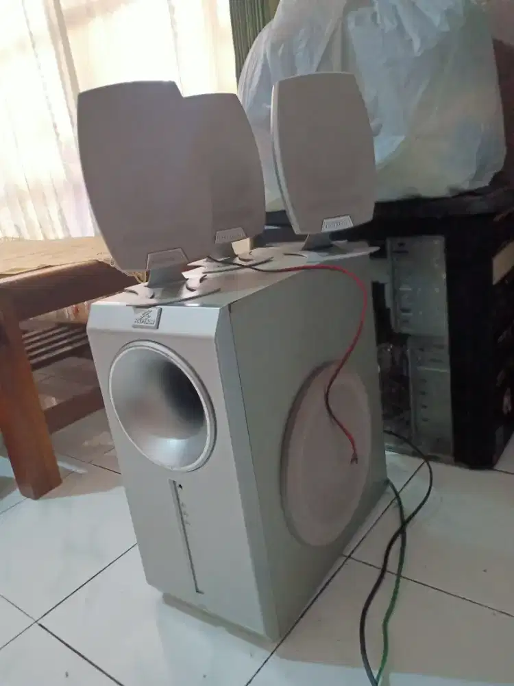 Dijual subwoofer Polytron pyt 168 +speaker Polytron