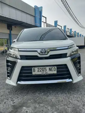 Voxy 2018 istimewa