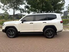 toyota land cruiser gr 2024 km5.000 like new