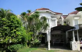 PERUM VIRGINIA REGENCY JL. KEJAWAN PUTIH INDAH IX E9-6, MULYOREJO, SBY