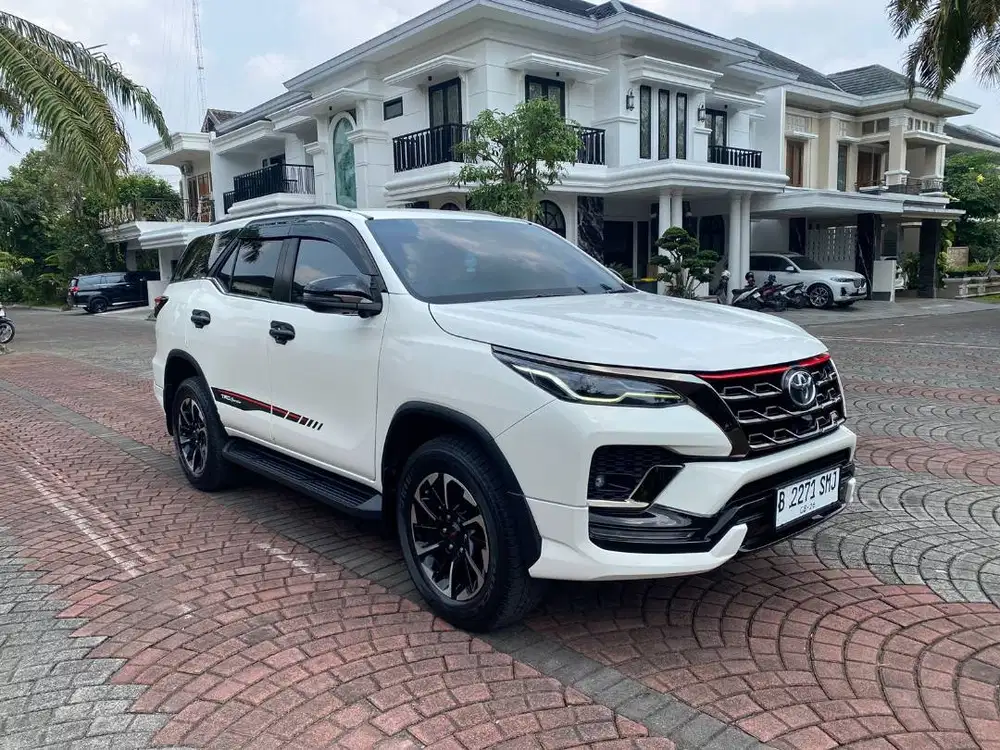 TOYOTA FORTUNER TRD SPORTIVO 2.4 AT 2021 // DP 50 JT SAJA