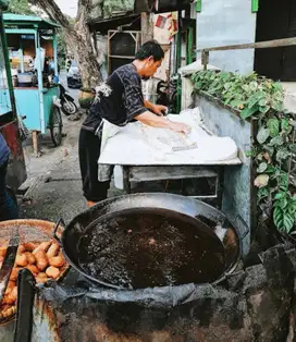 Lowongan kerja serabutan jualan roti goreng