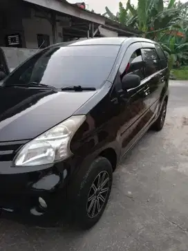Dijual Daihatsu Xenia Manual 2014