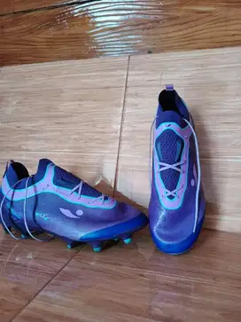 Sepatu Bola Concave Volt Prostrike size 44