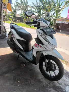 Beat Led 2021 dan Beat F1 2016