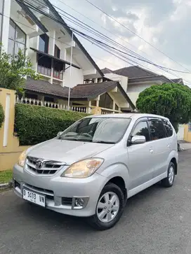 Toyota Avanza 2010 Bensin
