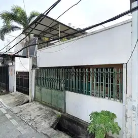 Dijual Cepat Rumah 2 Lantai 120m 3+1KT SHM di Kartini Sawah Besar