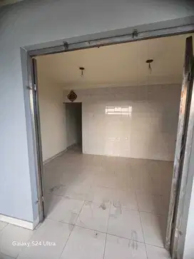 Ruko Teluk Gong pinggir jalan besar, rapi murah