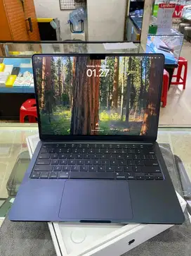 MacBook Air M2 13 8/256GB Midnight iBox