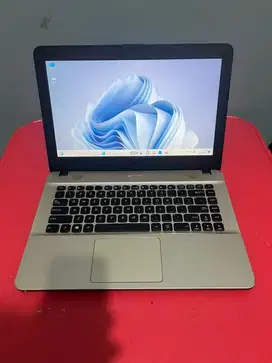 Laptop asus x441ba