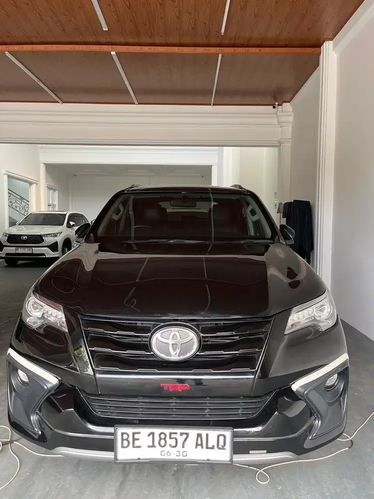Toyota Fortuner 2.4 TRD VRZ 2x4 Tahun 2019