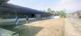 DISEWAKAN TANAH BANGUNAN SERBAGUNA/SEMI GUDANG, JALAN NASIONAL BUNTU