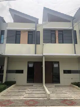 Rumah 2 lantai di Galuh Mas Teluk Jambe Karawang