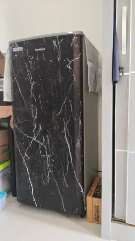 DIJUAL CEPAT KULKAS 1 PINTU MERK PANASONIC KAPASITAS
164 L