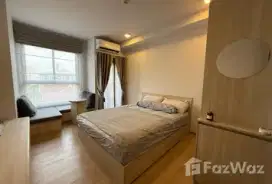 Rumah Mewah dengan Taman Luas di Jakarta Selatan