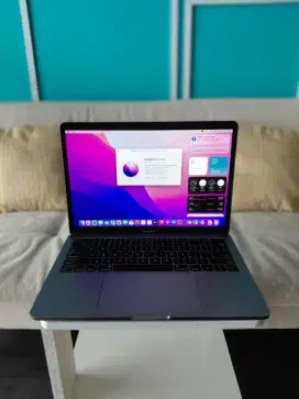 MACBOOK PRO RETINA 2017 RAM 8GB SSD 256GB !!