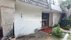 Rumah Tinggal dan Kost di Jl Sultan Iskandar Muda Dekat Pondok Indah