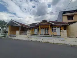Disewakan rumah besar bisa untuk kantor di depok  dan hunian