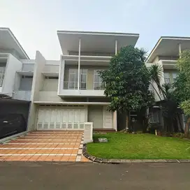 Termurah  Rumah Cluster Grisea Summarecon  Gading Serpong Hadap Boulev