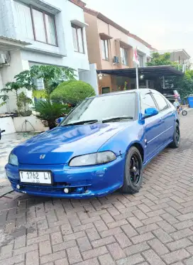 Jual mobil Genio