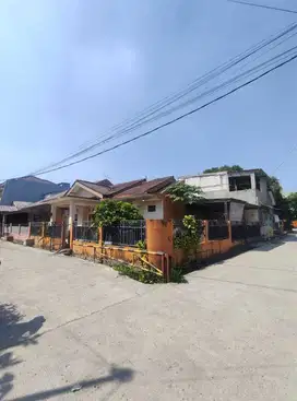 Jual rumah diap huni.hook di Cibinong.