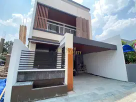 RUMAH MODERN 2 LANTAI FULL FURNISH DEKAT KAMPUS ISI JOGJA
