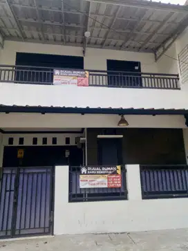 Dijual Rumah minimalis baru renovasi, dekat kampus UI & Gunadarma