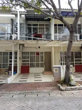 Disewakan Rumah Layar Permai PIK 2 Kamar Sebelah RS PIK 72 Juta!!