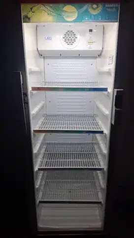 SHOWCASE SANKEN 4 RAK