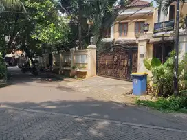 Rumah Mewah di Jl Bonang Pegangsaan Menteng Jakarta Pusat