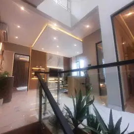 Rumah 3 Lantai South Tresor Metland Cyber Puri Siap Huni 2024