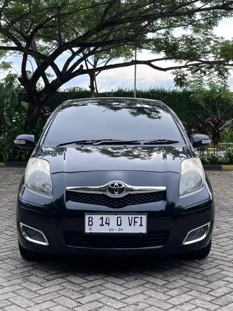 Yaris E Manual 2011