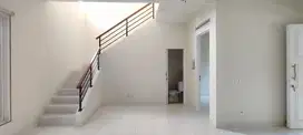 Rumah Bagus 2 Lantai New Jasmine SHM Gading Serpong Tangerang Banten