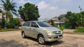Toyota Kijang Innova 2006 Bensin
