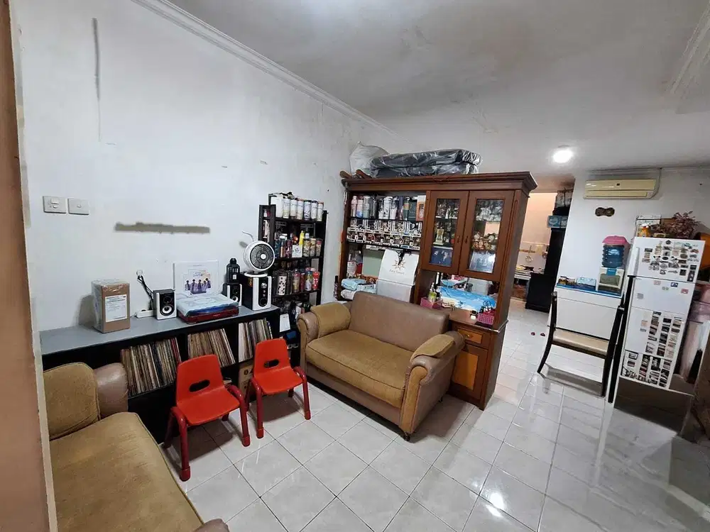 Dijual rumah mutiara taman palem Kt2+1 rapi siap huni