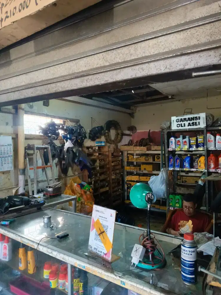 Rumah lama hitung tanah saja di mainroad cikutra baru
