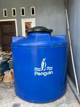 Toren Air Penguin 2000L bekas