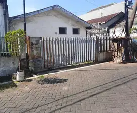Jual Rumah Hitung Tanah untuk Gudang Rumah Produksi